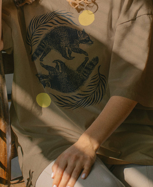Raccoon Reflections Vintage Style T-shirt
